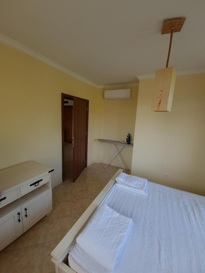 Santa Marina Apartaments- Karina 1 Sozopol Esterno foto